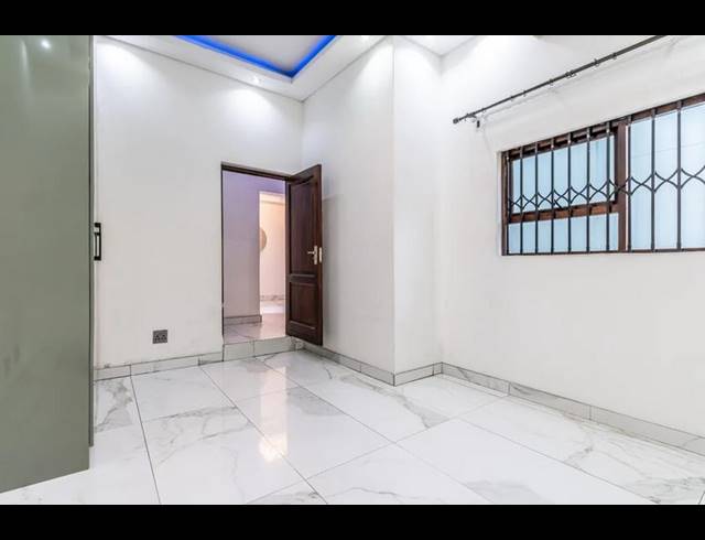 1 BEDROOM PROPERTY TO RENT IN BRYANSTON